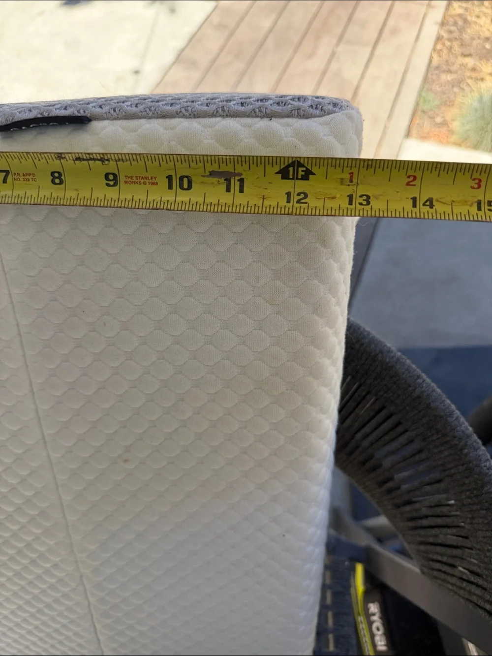 Cooling Memory Foam Lumbar Pillow - White